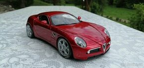 Alfa Romeo 8C 1:18