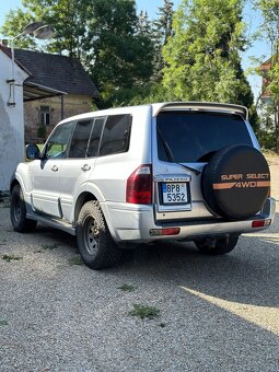 Mitsubishi Pajero V60 3.2 Di-D GLX 4x4