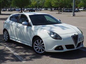 Alfa Romeo Giulietta Distinctive 1.4 125kw DOHODA