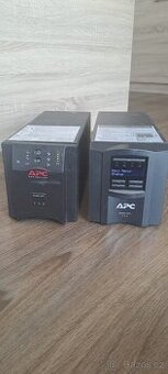 Záložní zdroj UPS APC 750