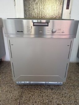 Myčka nádobí Miele G 1023 I