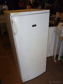 lednička zanussi,v- 145cm,š-55cm