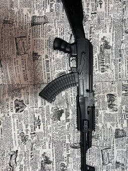 AK-47 Airsoft (kov/plast), zánovní, s doplňky