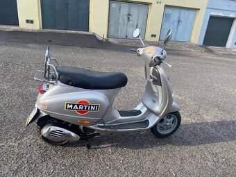 Vespa et4 150