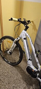 Dámské elektrokolo Crussis 28