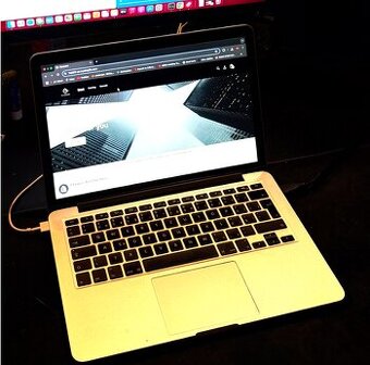 Apple MacBook Pro
