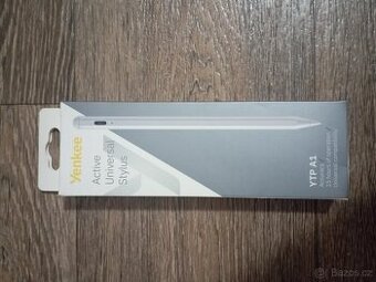 Tablet s tužkou a pouzdrem - 1