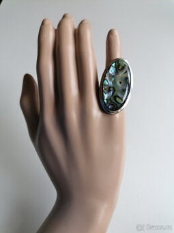 Nový velký prsten s perletí