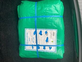 Prodám zakrývací plachtu s oky rozměr 8 x 12 m profi