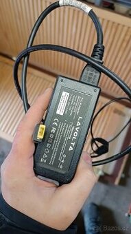 Napájecí adaptér zdroj pro Lenovo 20V 3,25 A.