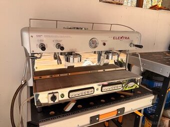 2 pákový kávovar ELEKTRA MAXI po repasi + mlýnek