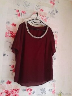 Zdobená elegantní halenka 48