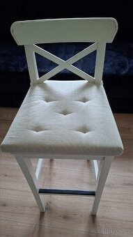 Barová židle bílá