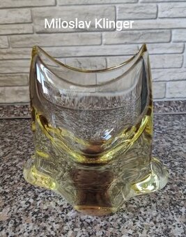 Hutní sklo popelníky a váza