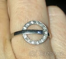 zlatý 14K 585 prsten vel.51 16,2mm bíle zlato s kamínkama