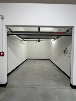 Pronájem garáže 17 m² – Brno, Žebětín, ul. Křepelčí