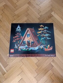 LEGO Ideas 21338 Chata „Áčko“