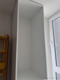 Komoda, skříňka, regál