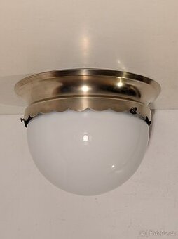 Art Deco mosazný lustr, stropnice, bílé stínidlo