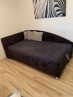 Prodám postel s úložným prostorem