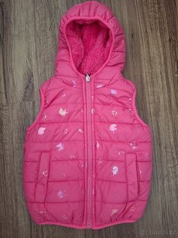Růžová zimní vesta s jednorožcem