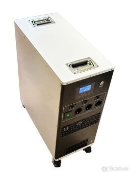 Solární elektrárna