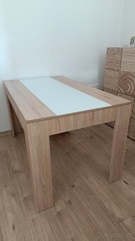 Jídelní stůl dub Sonoma, bílé sklo 140 cm