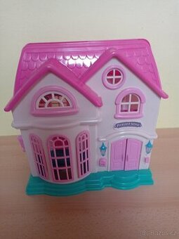 Plastový domeček pro panenky