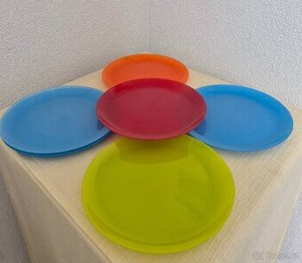 Skleněné plitké barevné talíře 6 ks