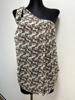 Halenka s motýly na jedno rameno