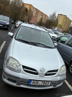 Nissan Almera Tino