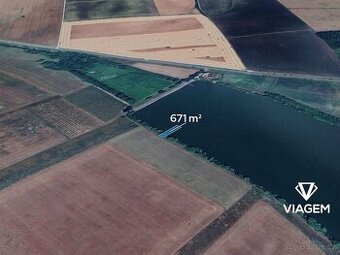 Spekulační - komerční a ostatní 671 m²