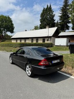 Mercedes-Benz c200