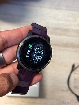 Chytré hodinky Garmin Venu 2 Black (45mm) + řemínky, krabice