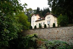 Pronájem výjimečné zahrady v centru obce Všenory