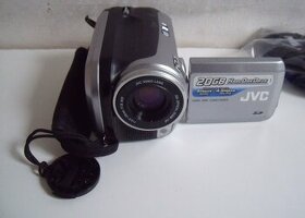 Kamera JVC (20GB pamět hardisc) - 1