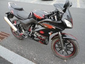 50 ccm silniční motocykl od 15 let - 1