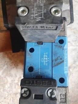 2x pneu ventil Festo - 1