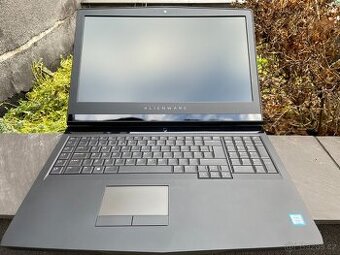 Dell Alienware 17" -2k LCD, i7-7820HK, GeForce GTX 1080 8GB