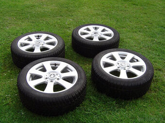 4 XZIMNÍ HLINÍKOVÁ KOLA ŠKODA OCTAVIA SCOUT,YETI 225/50 R17.