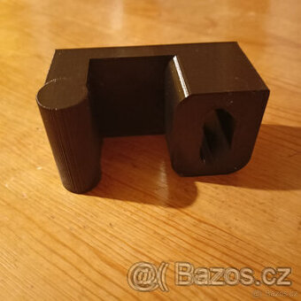 Háček Milwaukee Packout