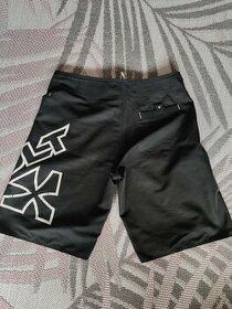 Prodám kratasy značky cult - 1
