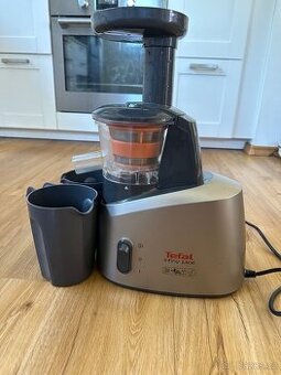 Odšťavňovač Tefal Infiny Juice ZC255B38