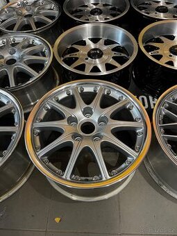 Porsche 911/996 r18 - 1
