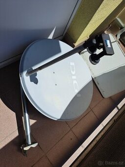 Satelit s konzolí