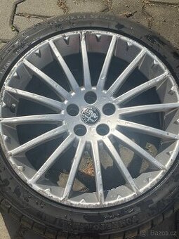Alfa Romeo 215/45R17