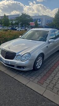 Mercedes benz R 2002
