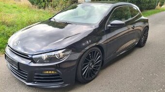 VOLKSWAGEN SCIROCCO R-Paket - 2,0TSi 185kW - Manuál.
