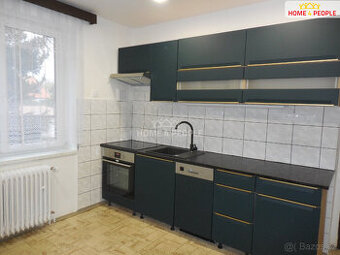 Pronájem, byt 2+1, 65 m2 s balkonem a zahradou, Dobříš
