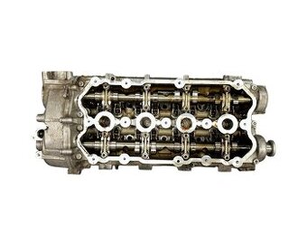 Hlava motoru 06F103373 06D103351D Škoda Octavia 2 RS 2008